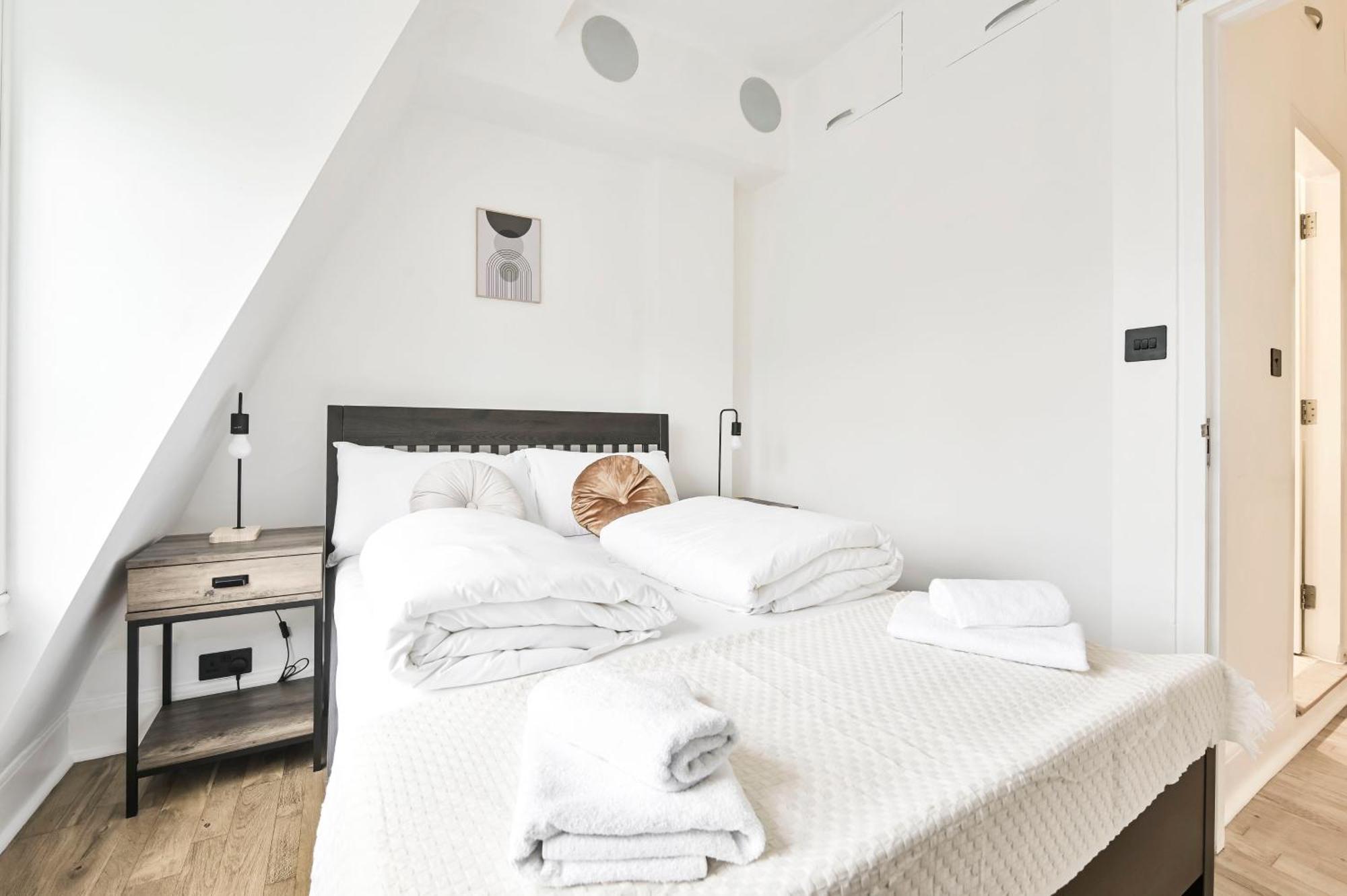 Wonderful Fitzrovia 3 Bed Apartment Лондон Екстериор снимка