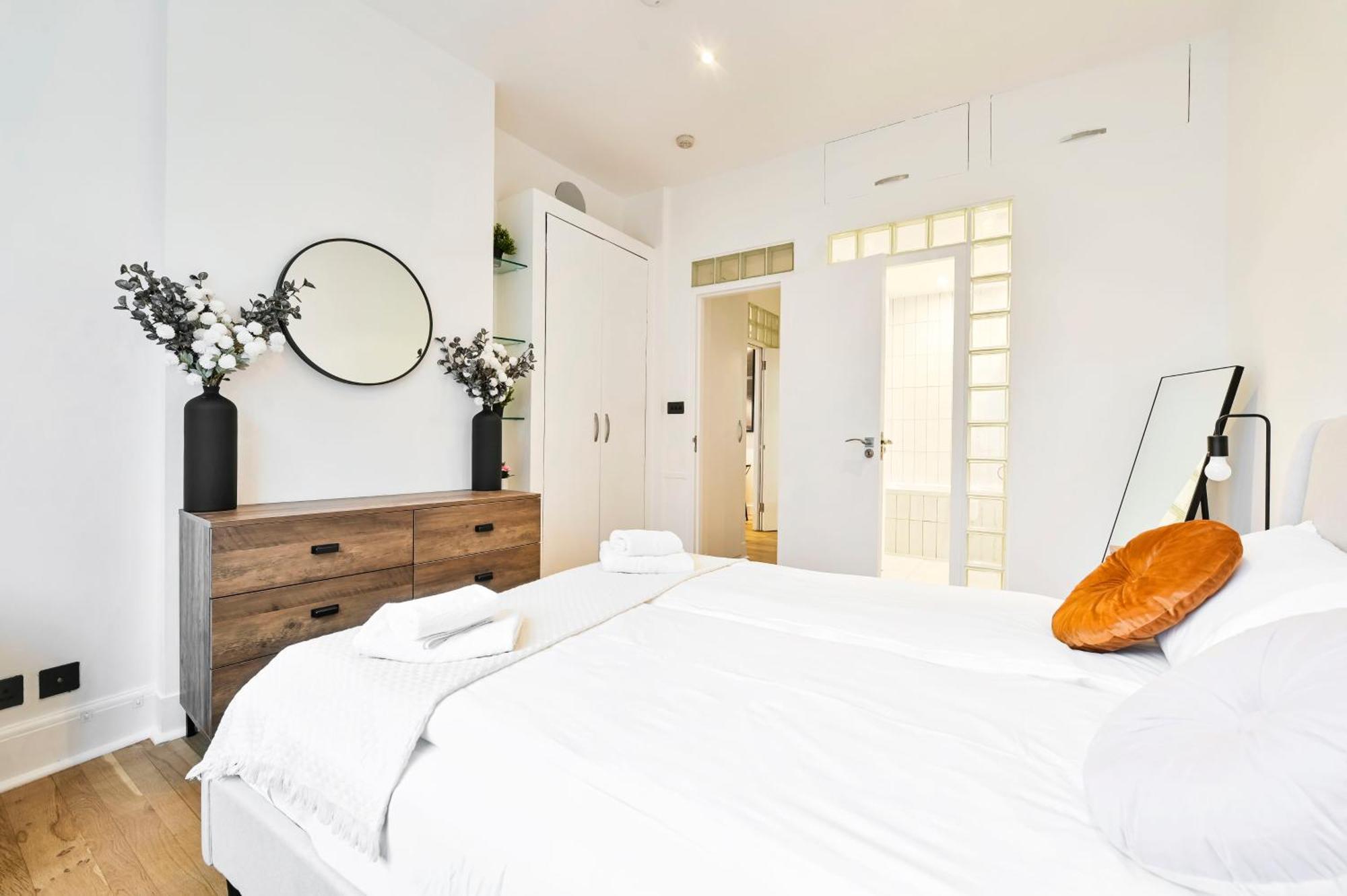 Wonderful Fitzrovia 3 Bed Apartment Лондон Екстериор снимка